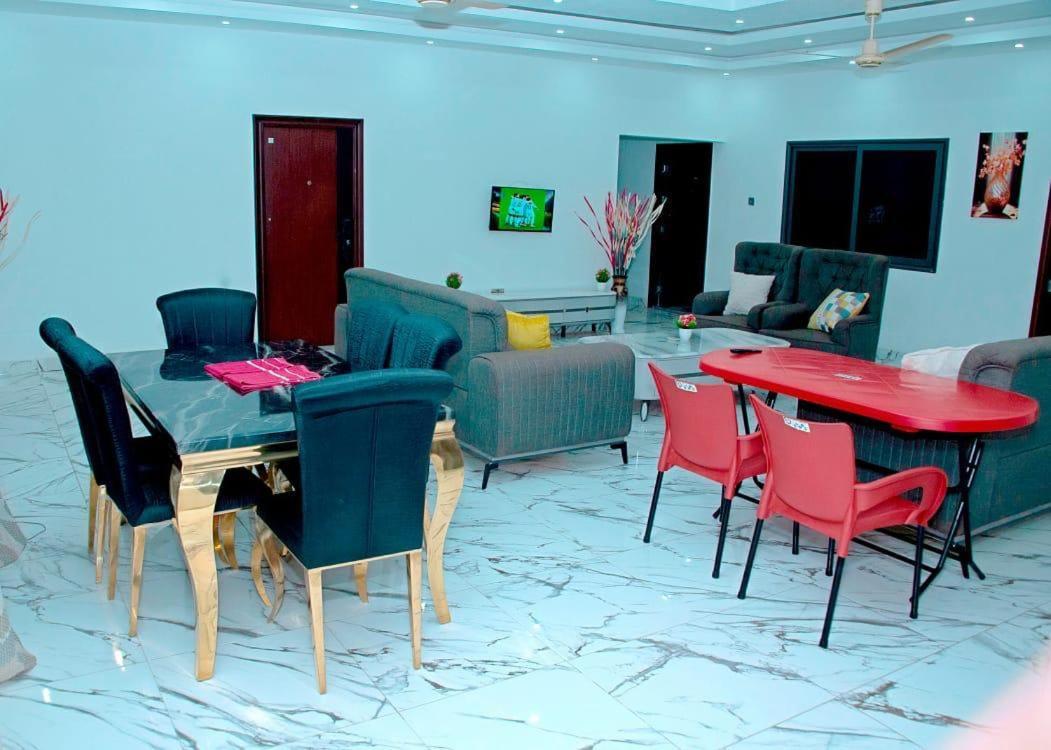 The Lords Palace Guest House Tema Exterior photo
